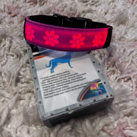 *NWT* XS purple, LED dog collar - Picture 2 of 5